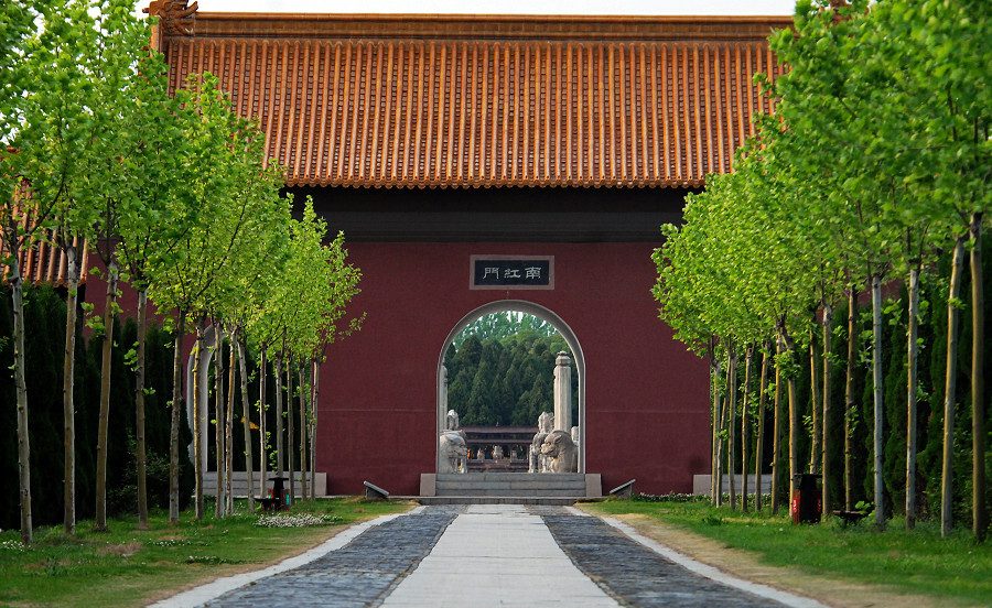 第四批 · 古墓葬封面