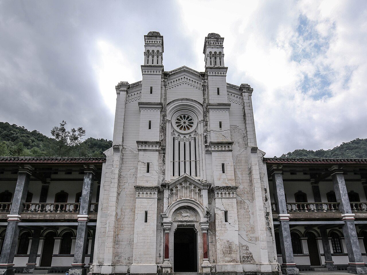 第六批 · 近现代重要史迹及代表性建筑封面