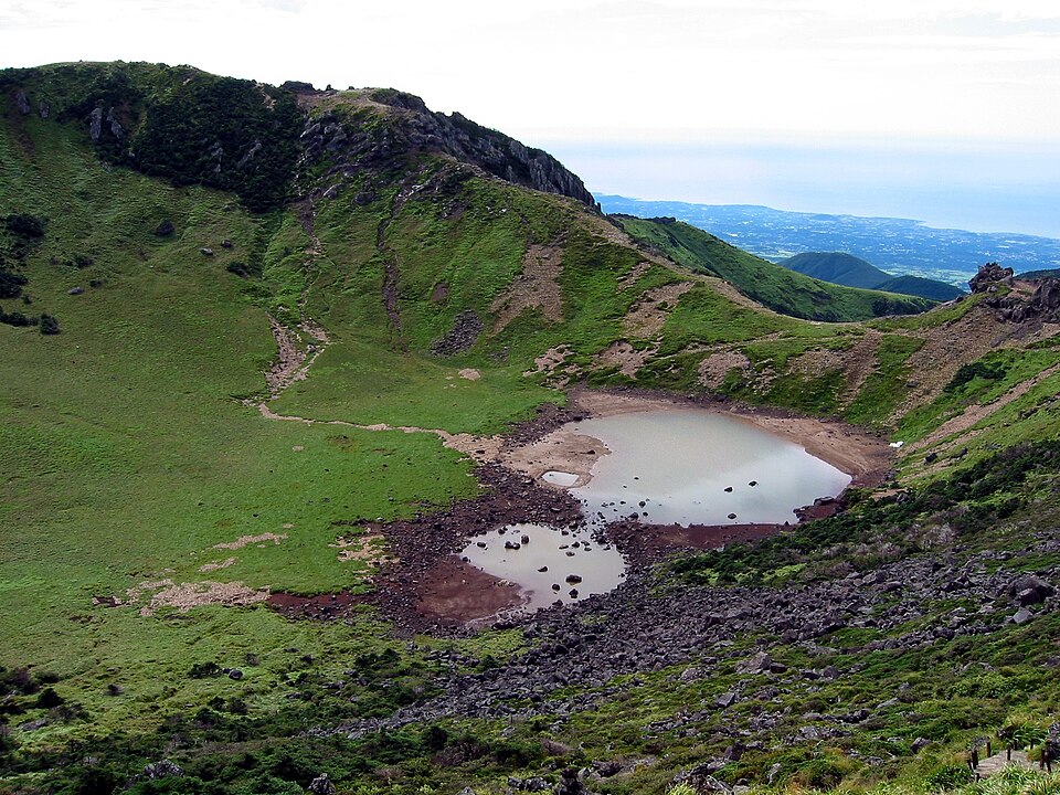 济州火山岛和熔岩洞世界遗产封面